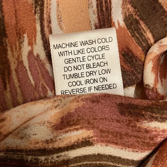 Cure New With Tag Pullover Abstract Print 3/4 Sleeves High Low Blouse in Brown. - Picture 8 of 8